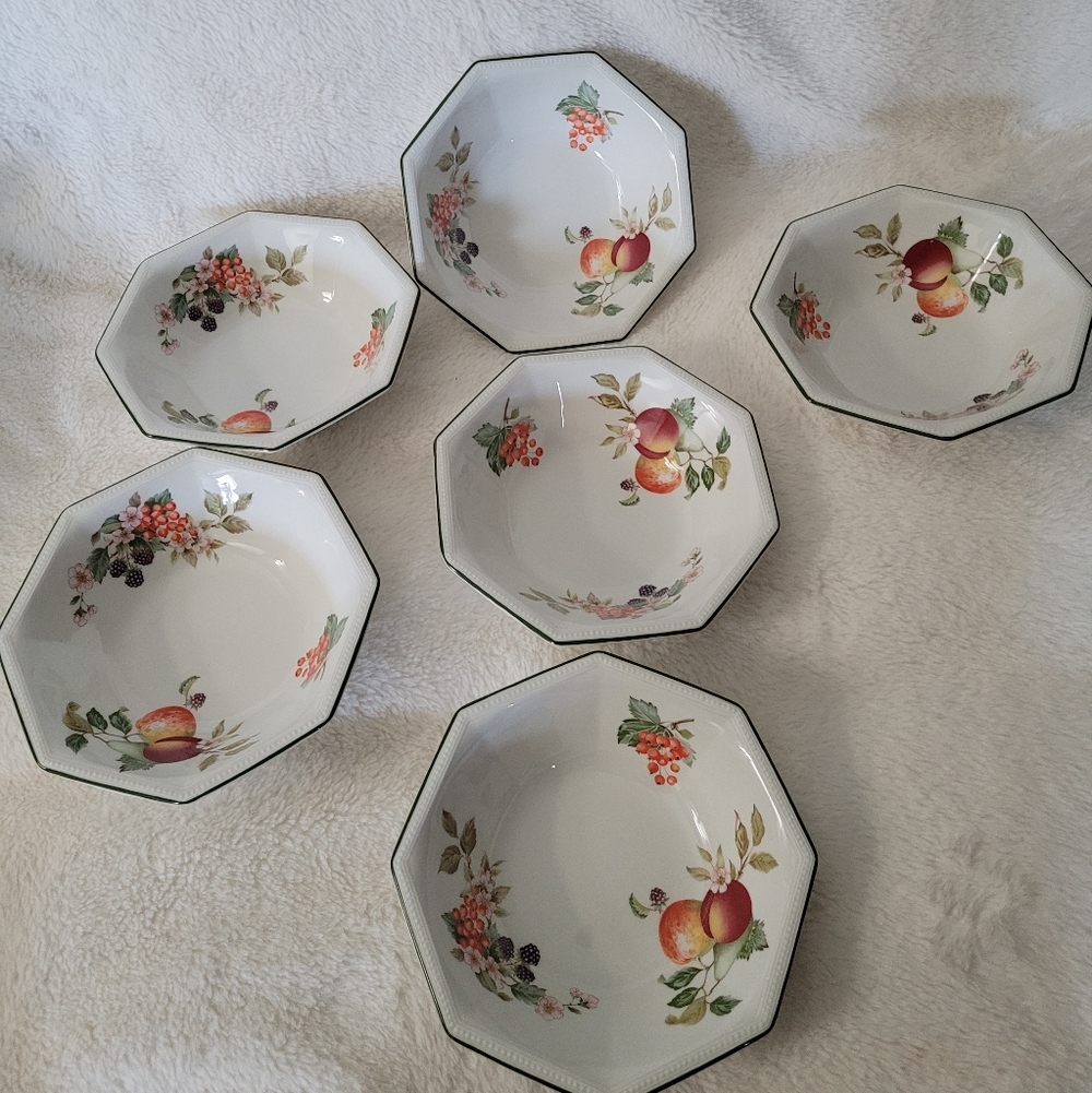 Fine English Tableware by Johnson Brother  set of 6 bowls